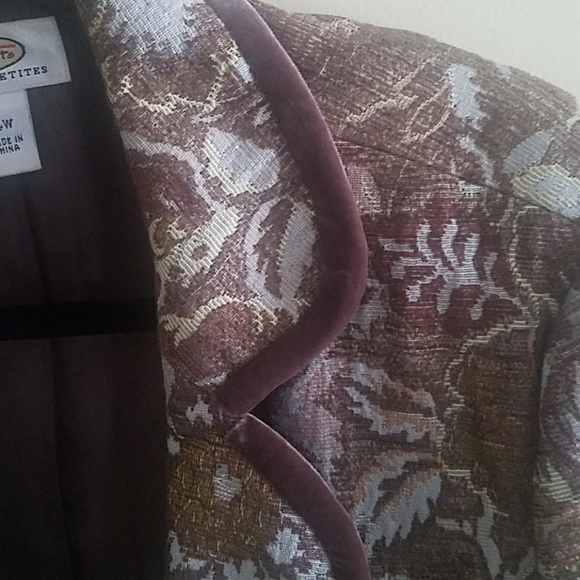 Jacket - Picture 2 of 4